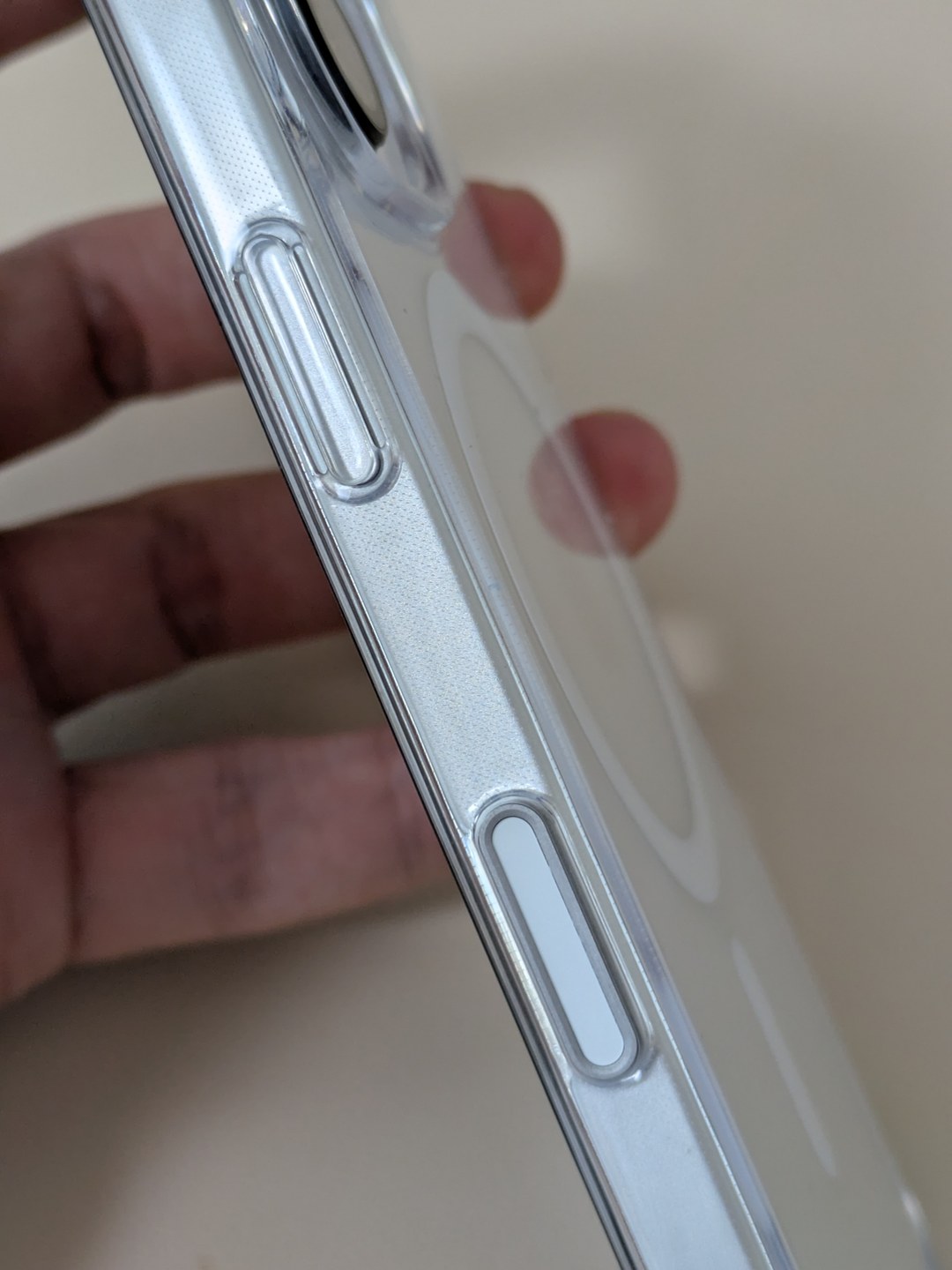 ESR iPhone 17用クリアケース(MagSafe対応)