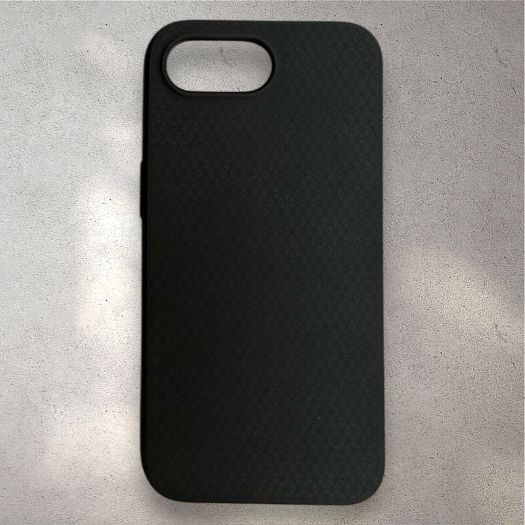 Spigen iPhone16eケース実際の写真