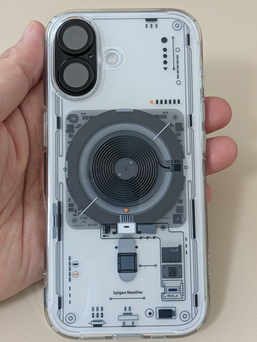 Spigen Ultra Hybrid MagFit Neo One(iPhone 17用・白)