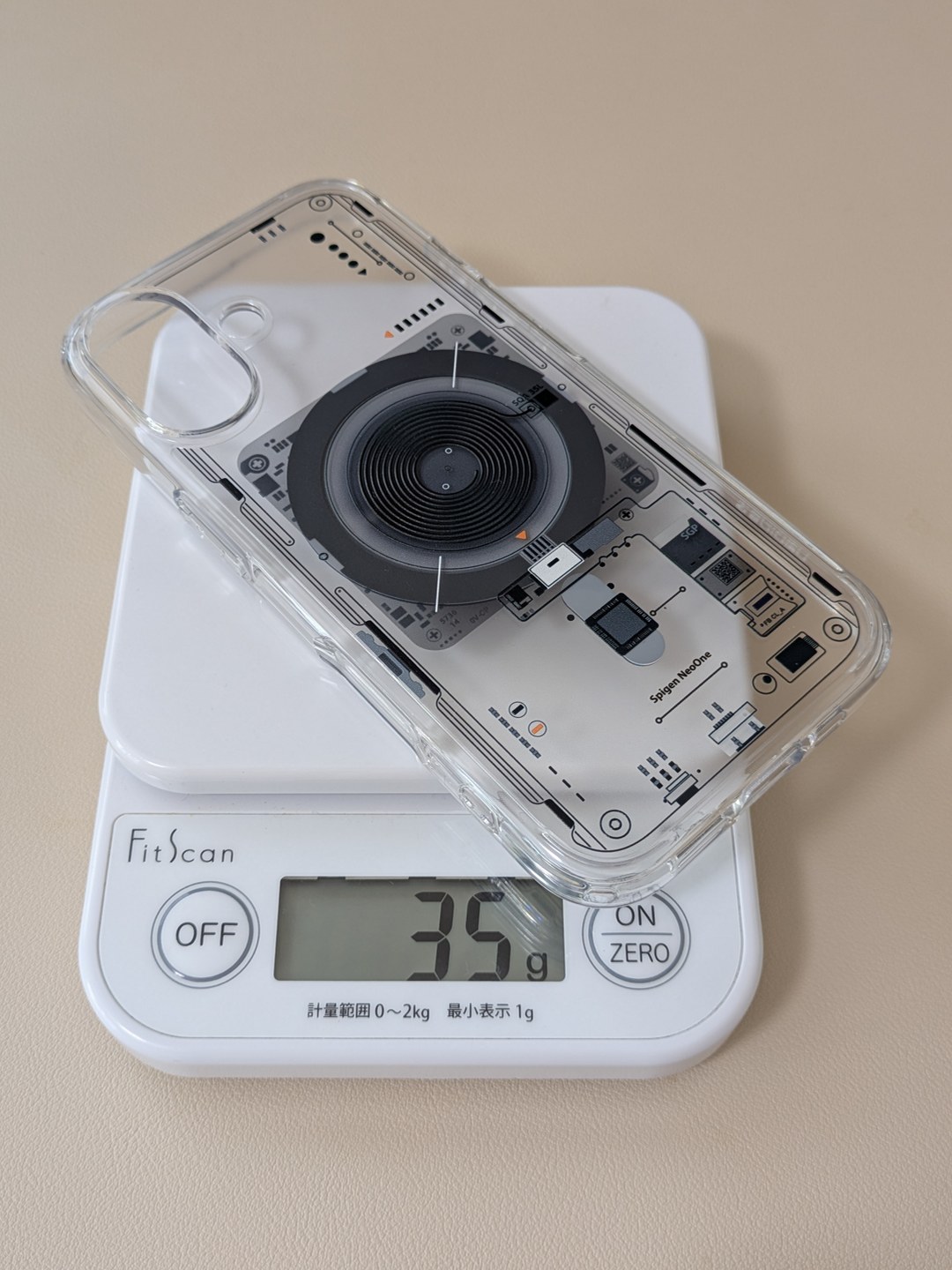 Spigen Ultra Hybrid MagFit Neo One(iPhone 17用・白)をキッチンスケールで計量