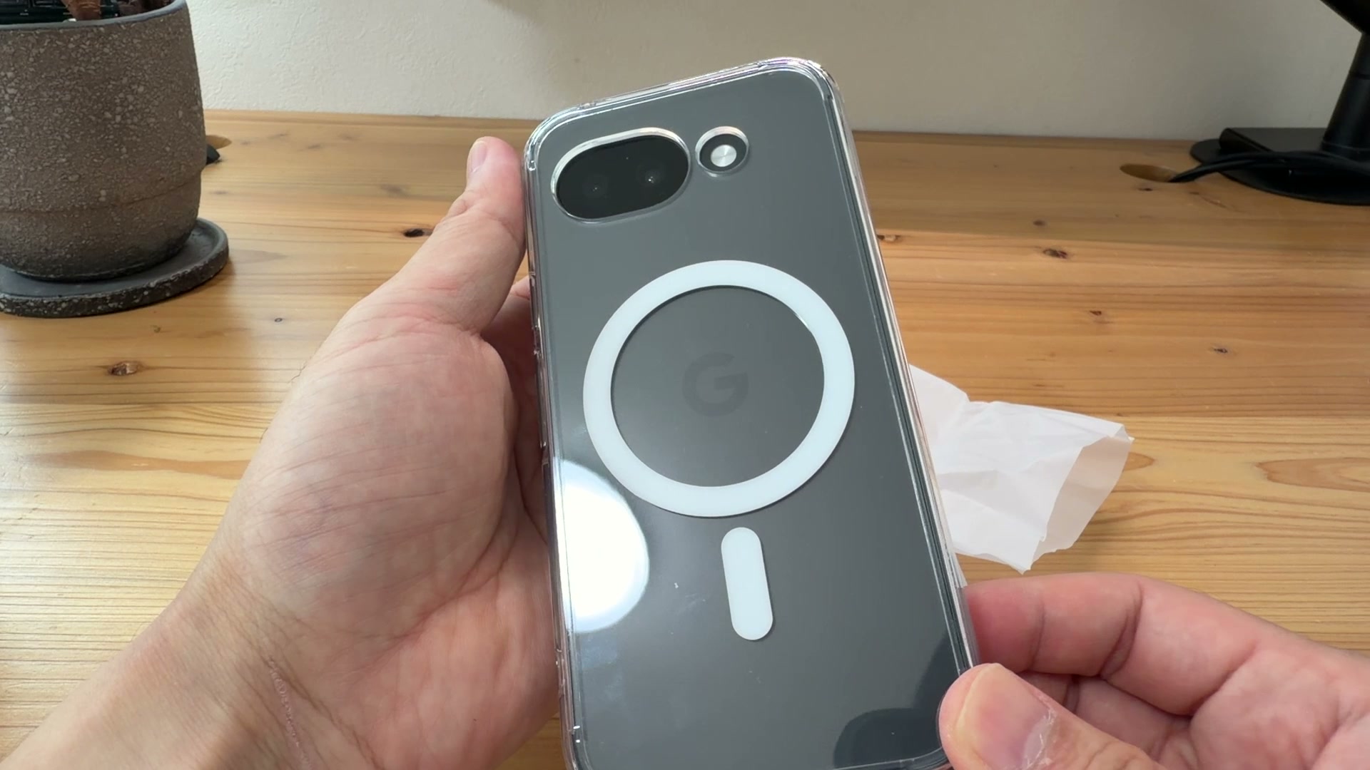Spigenのケースを装着した背面全体