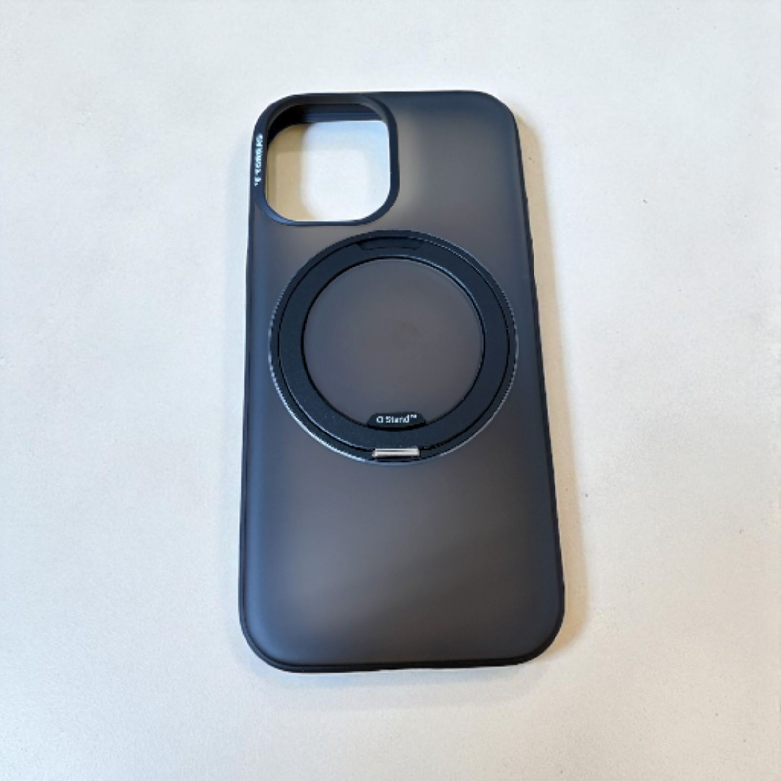 TORRAS Ostand(iPhone 17用・黒)の購入直後の状態