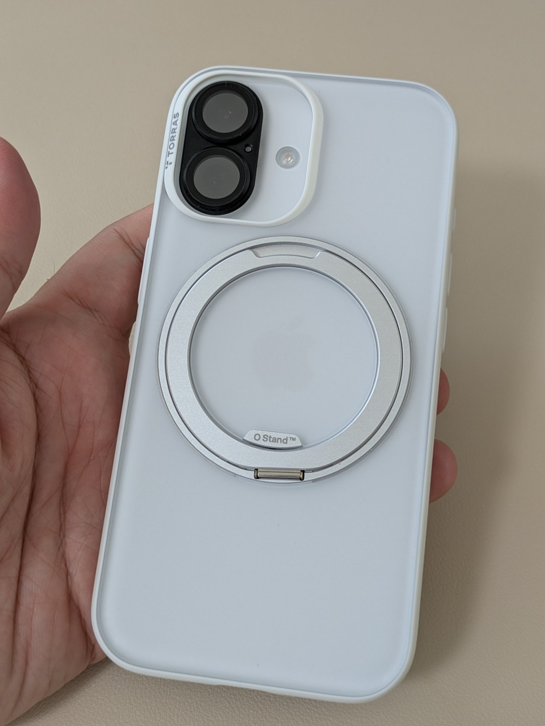TORRAS Ostand スタンドケース(iPhone 17用・白)