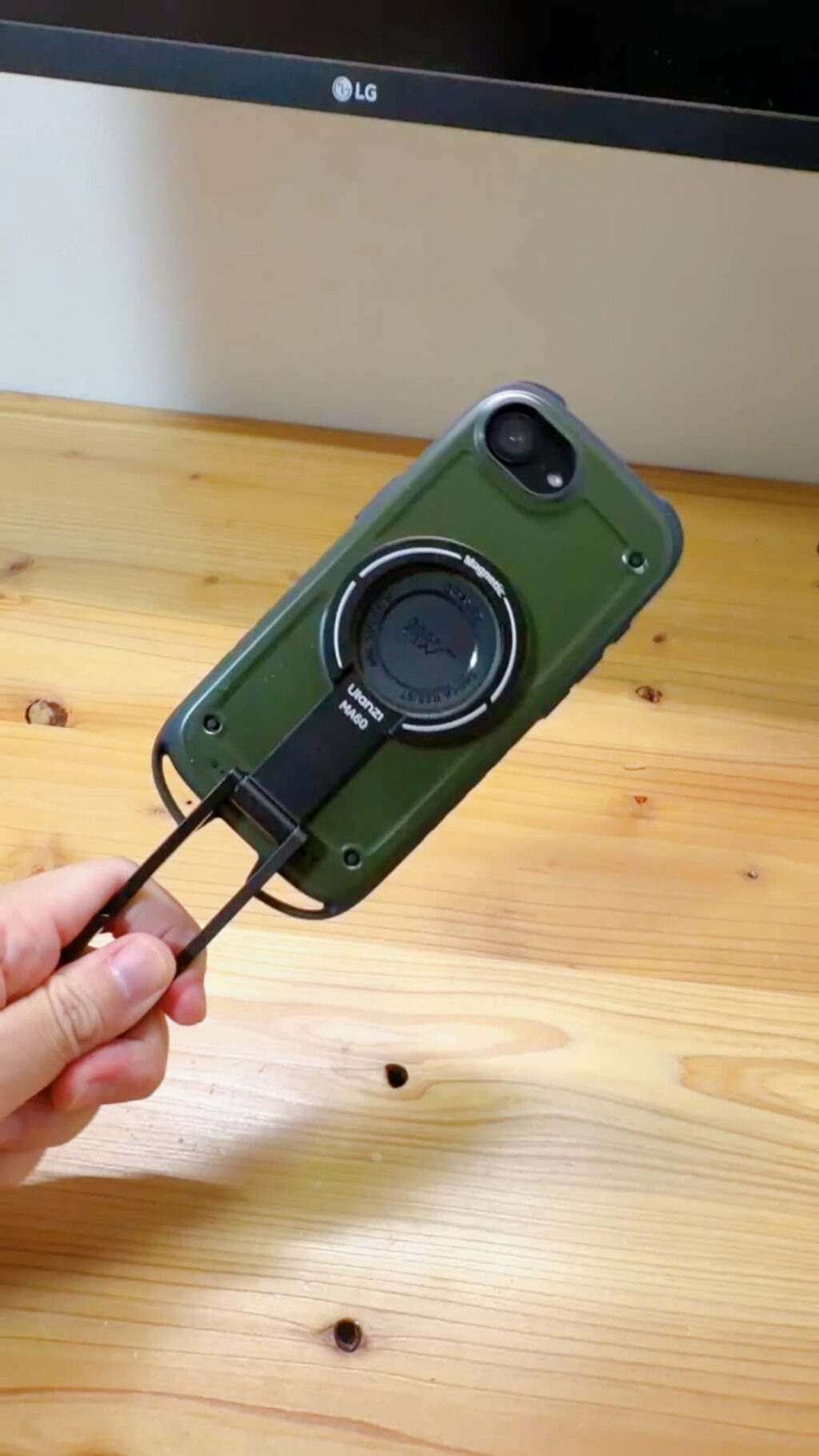 Ulanzi MA60をMagSafeでスマホ背面に装着
